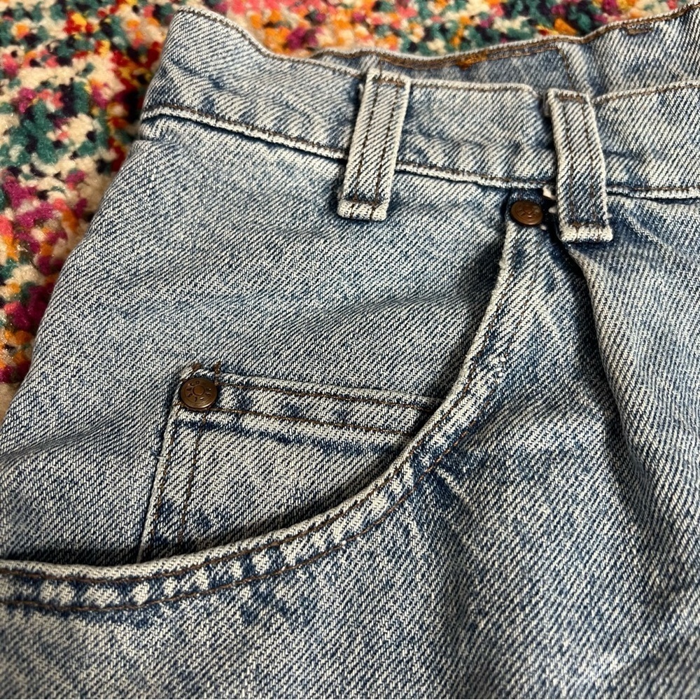 Vintage‎ Silver Tab Levi’s Cutoff Jean Shorts - Picture 5 of 16